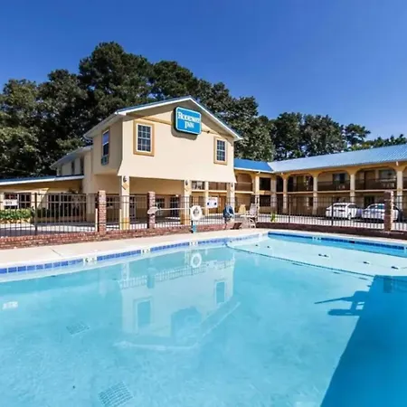 Days Inn By Wyndham Calhoun Ga I-75 And Us-41